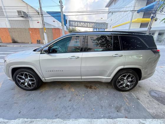 JEEP COMMANDER 1.3 T270 TURBO FLEX OVERLAND AT6